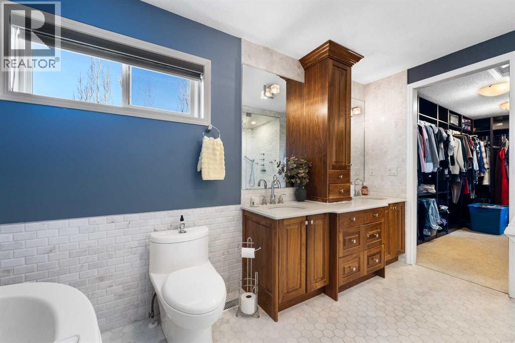 128 Auburn Bay Avenue Se, Calgary, AB - Indoor Photo Showing Bathroom