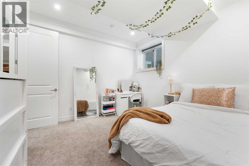 128 Auburn Bay Avenue Se, Calgary, AB - Indoor Photo Showing Bedroom