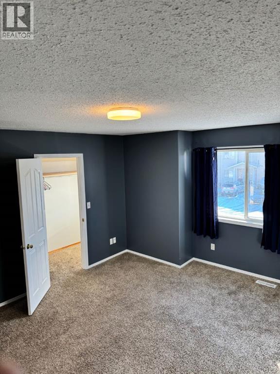 61 Lakeview Close, Blackfalds, AB - Indoor Photo Showing Other Room