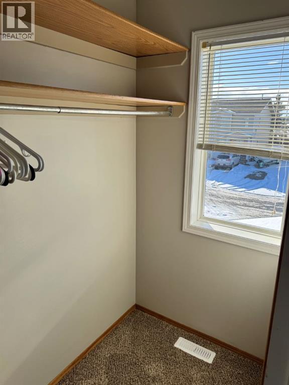 61 Lakeview Close, Blackfalds, AB - Indoor Photo Showing Other Room