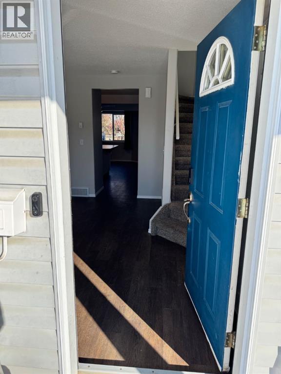 61 Lakeview Close, Blackfalds, AB - Indoor Photo Showing Other Room