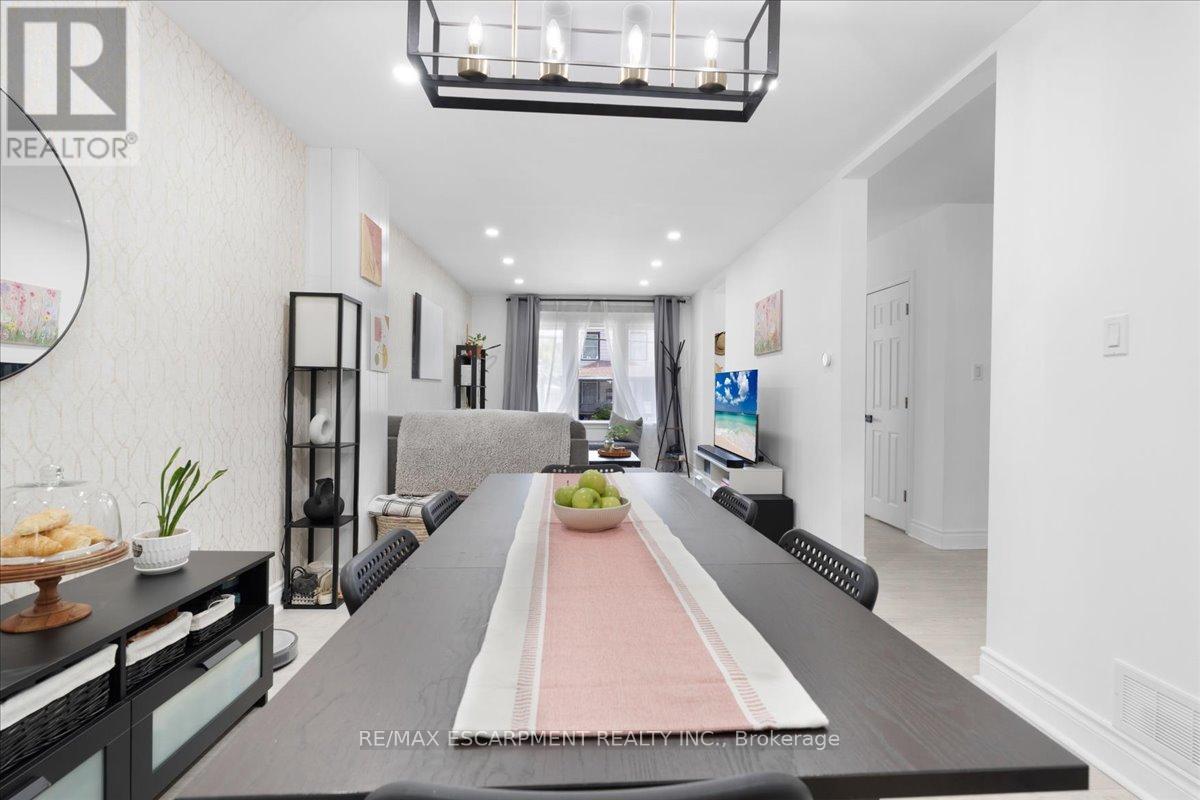 133 Frederick Avenue, Hamilton, ON - Indoor Photo Showing Other Room