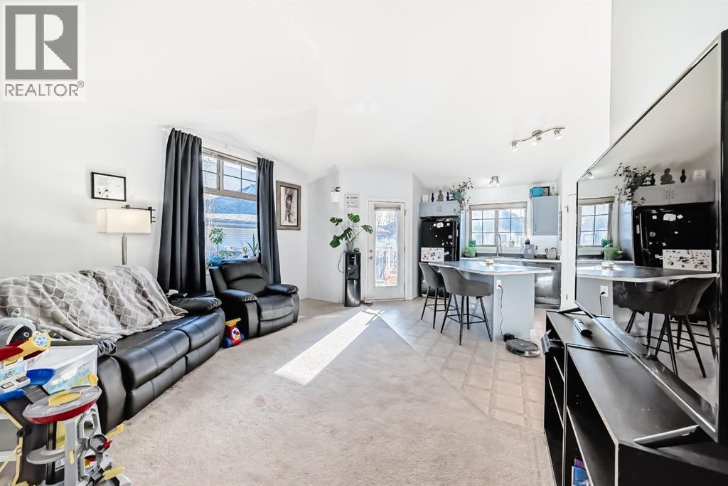 205, 27 Everridge Square Sw, Calgary, AB - Indoor