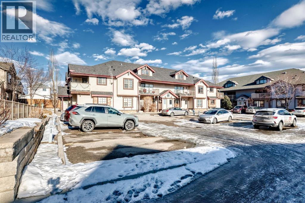 205, 27 Everridge Square Sw, Calgary, AB - Outdoor
