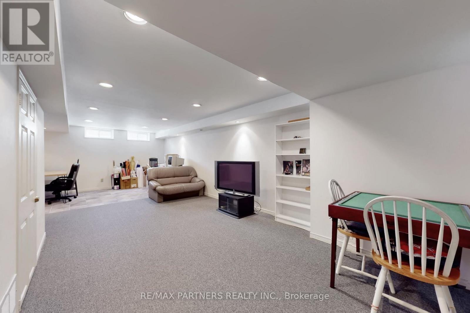 48 Coverdale Crescent, Toronto, ON - Indoor