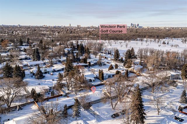 37 Mohawk Bay, Winnipeg, MB