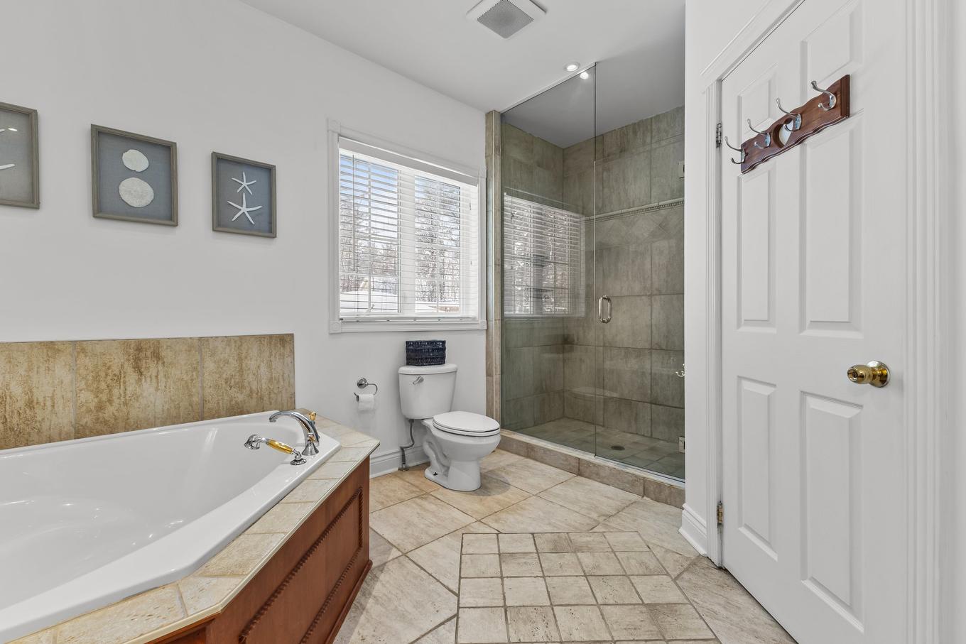 Salle de bains attenante à la CCP - 1820 Rue Du Violon, Saint-Lazare, QC - Indoor Photo Showing Bathroom