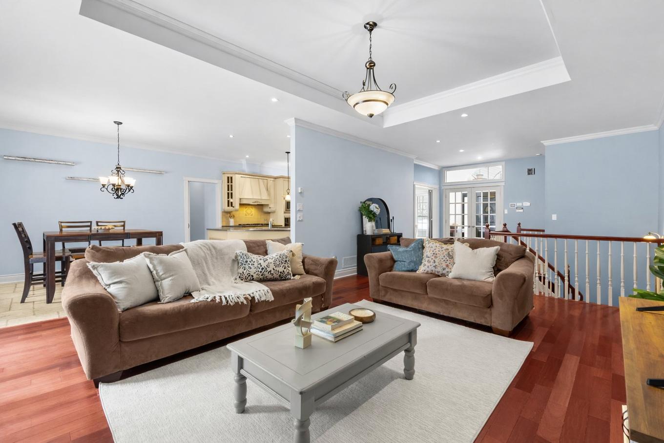 Salon - 1820 Rue Du Violon, Saint-Lazare, QC - Indoor Photo Showing Living Room
