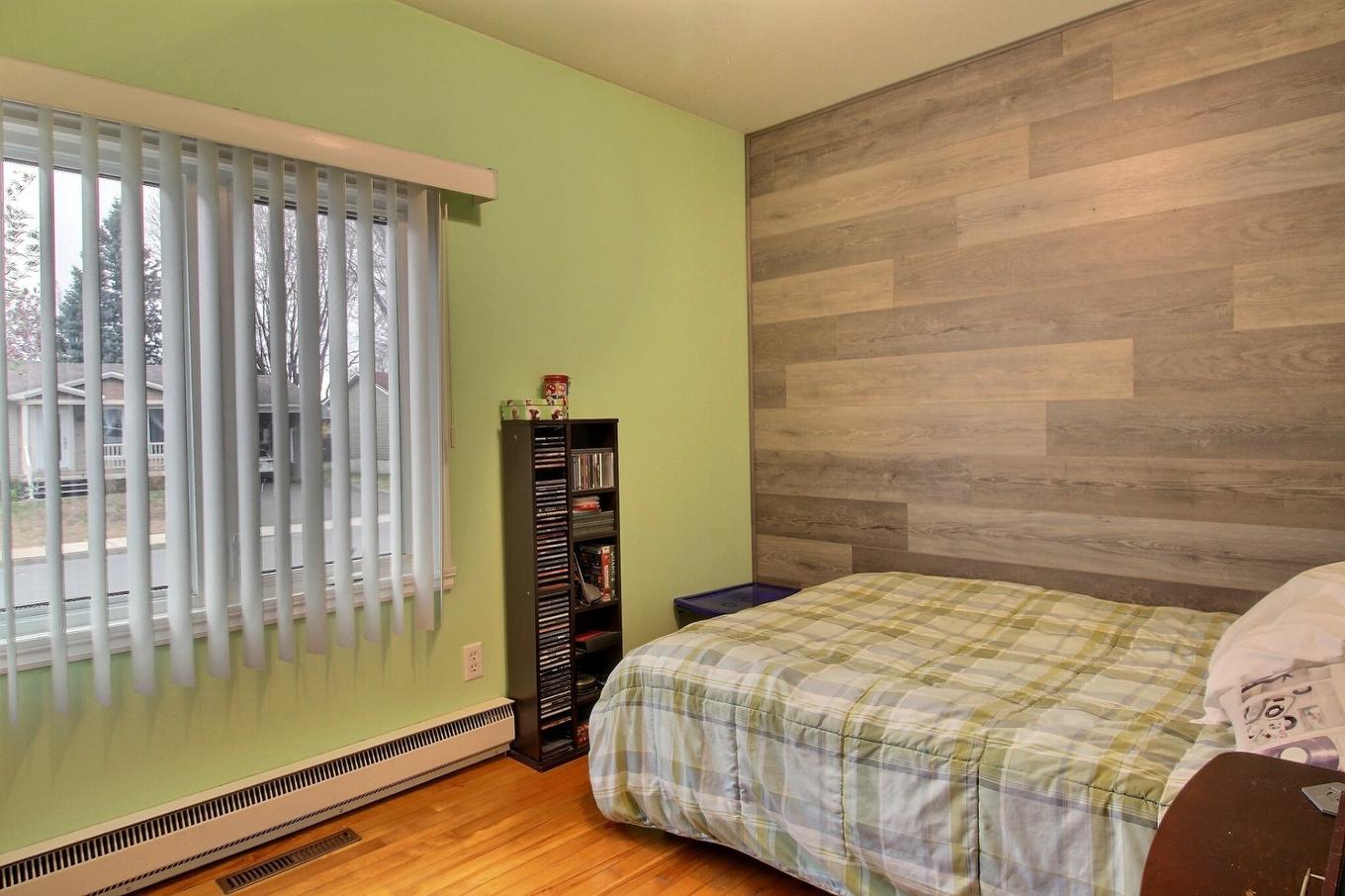 Bedroom - 2125 Rue St-Denis, Drummondville, QC - Indoor Photo Showing Bedroom