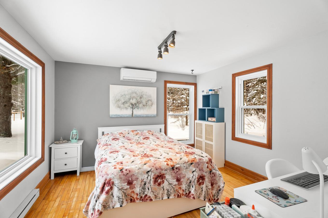 Family room - 1750 Mtée Kavanagh, Mont-Tremblant, QC - Indoor Photo Showing Bedroom