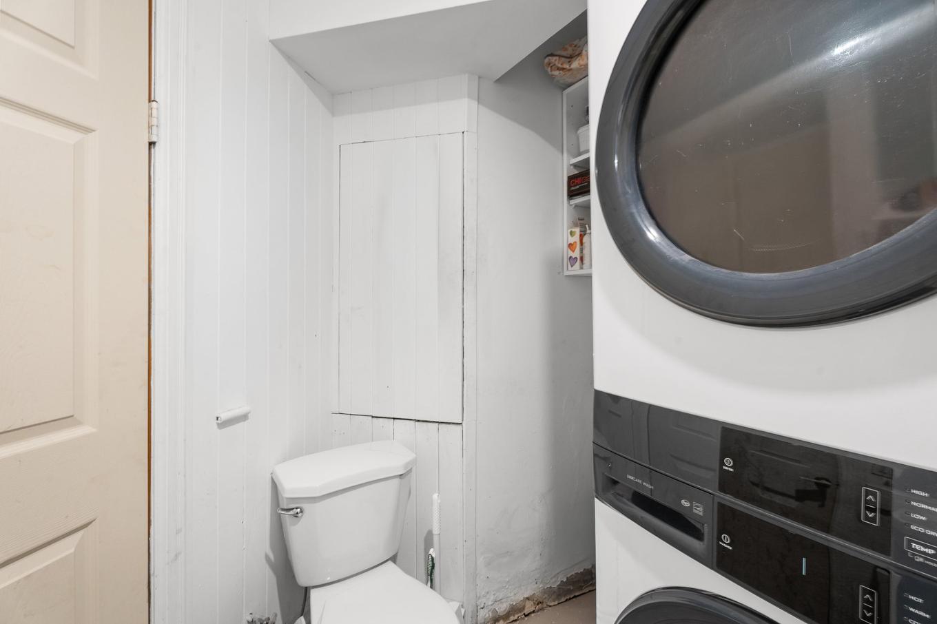 Bathroom - 1750 Mtée Kavanagh, Mont-Tremblant, QC - Indoor Photo Showing Laundry Room