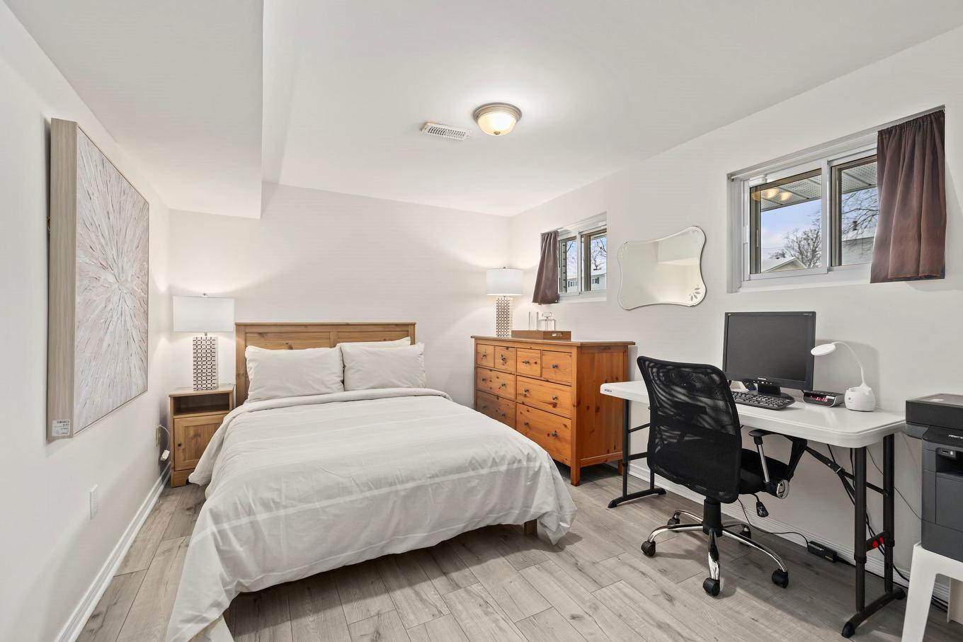 Bedroom - 180 Av. Anselme-Lavigne, Dollard-Des-Ormeaux, QC - Indoor Photo Showing Bedroom