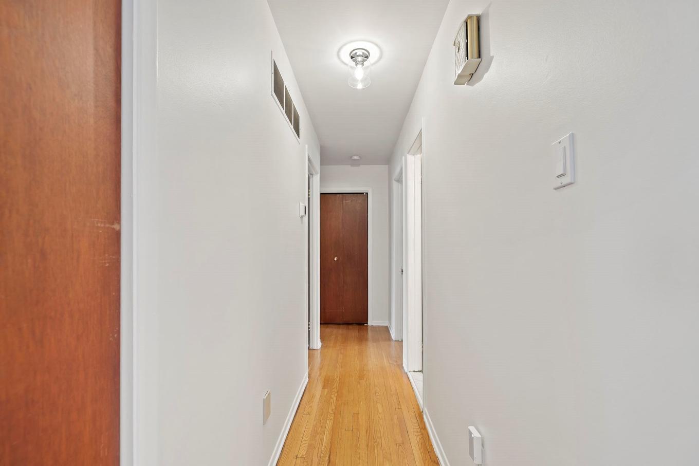 Hall - 180 Av. Anselme-Lavigne, Dollard-Des-Ormeaux, QC - Indoor Photo Showing Other Room