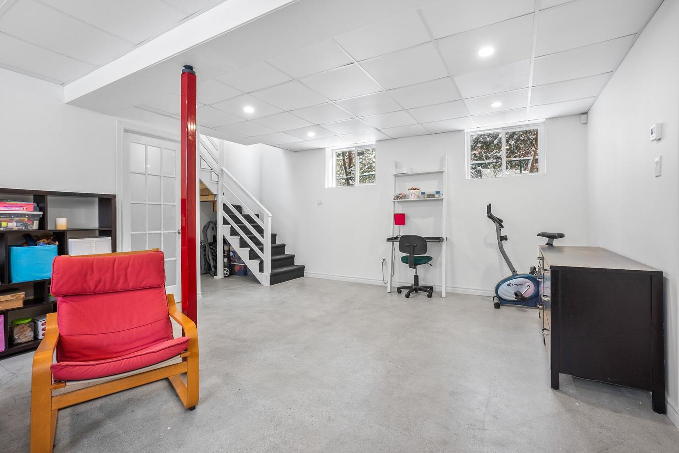 Salle familiale - 214 Rue Fairfield, Longueuil (Greenfield Park), QC - Indoor