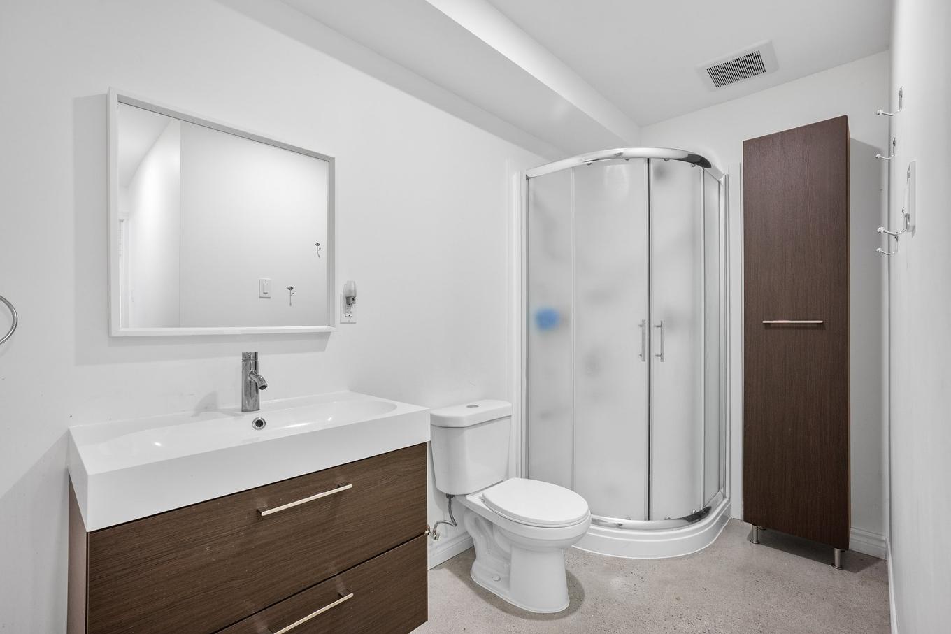 Salle de bains - 214 Rue Fairfield, Longueuil (Greenfield Park), QC - Indoor Photo Showing Bathroom