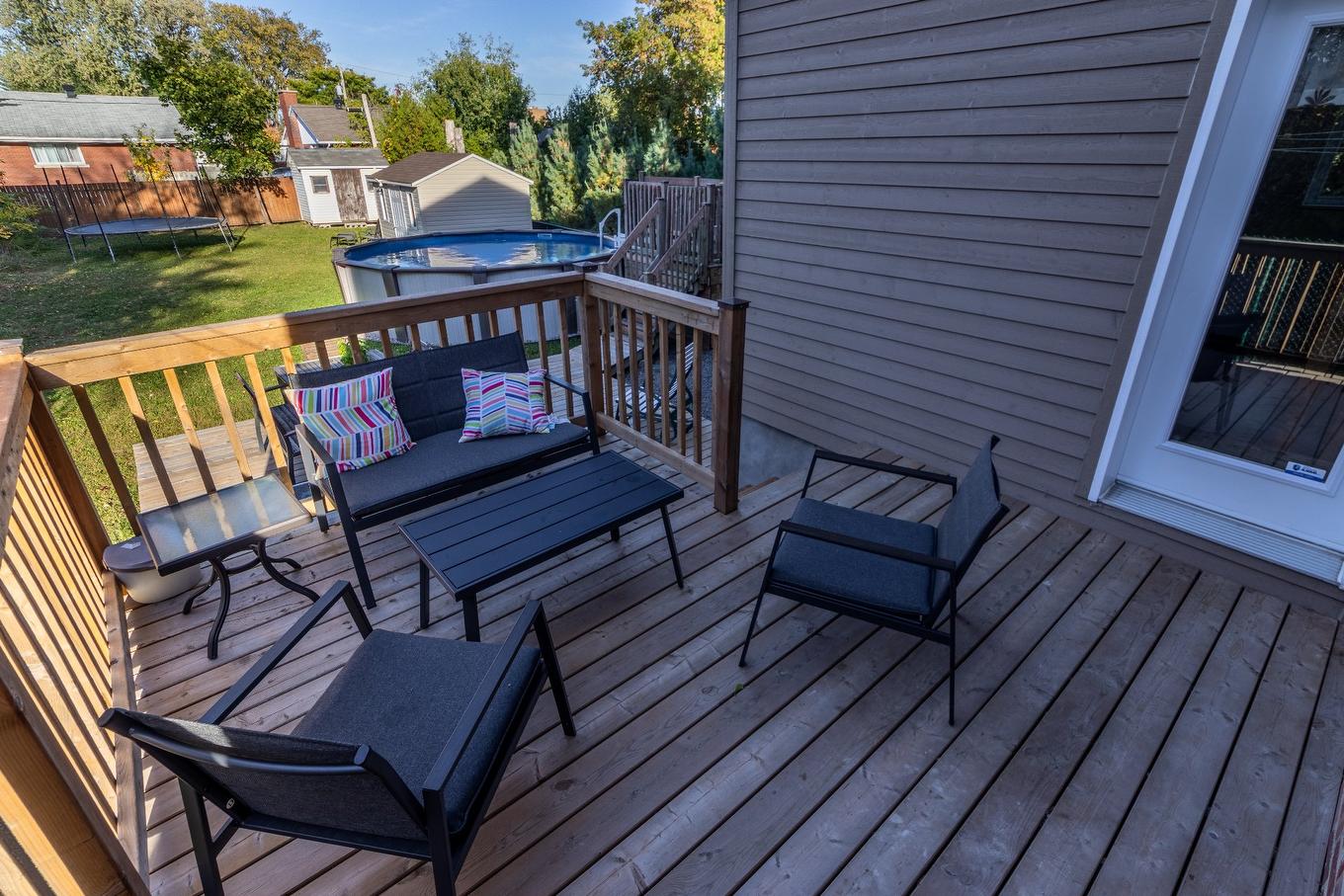 Cour - 214 Rue Fairfield, Longueuil (Greenfield Park), QC - Outdoor With Deck Patio Veranda With Exterior