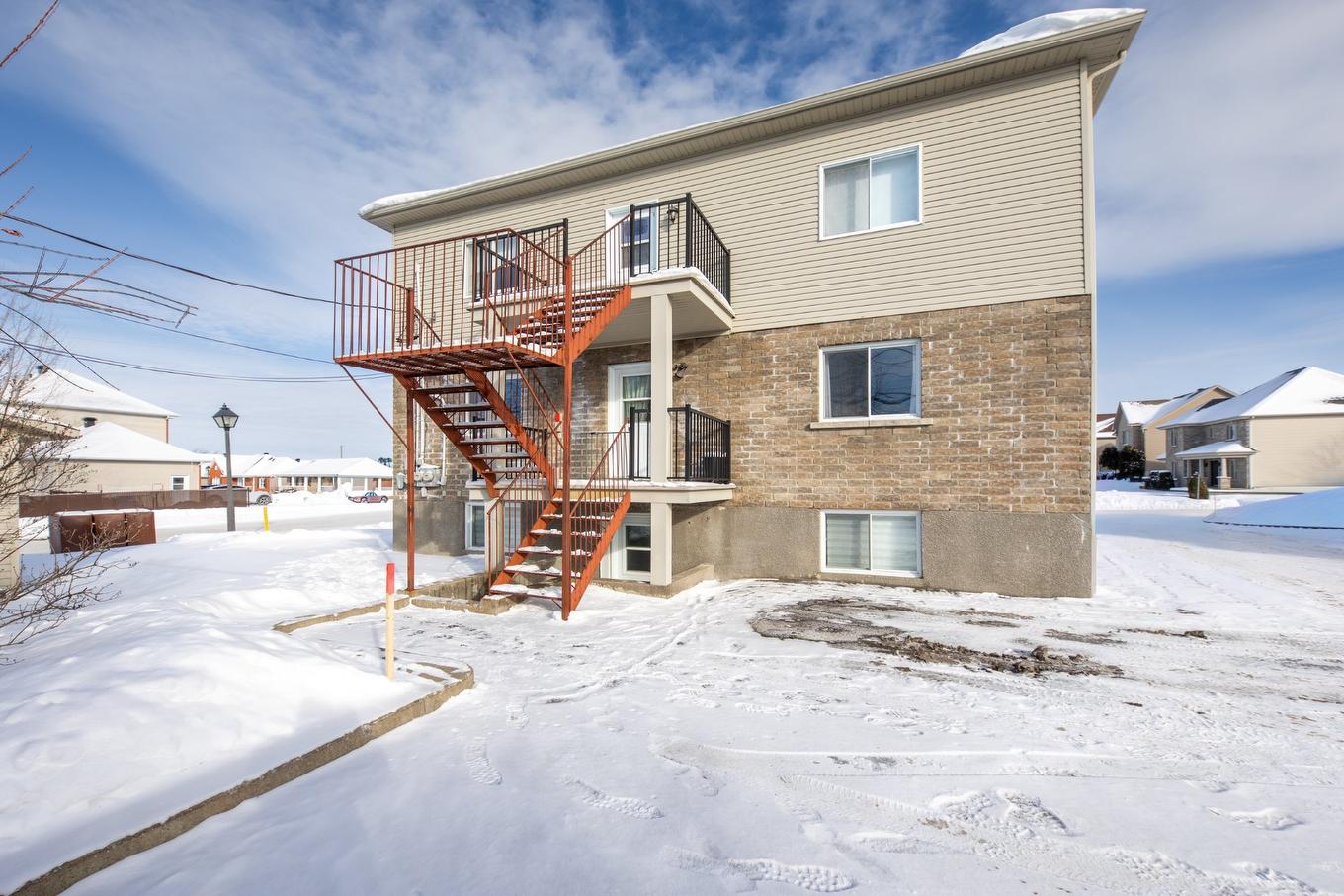 Face arrière - 2-26 Rue Dumouchel, Mercier, QC - Outdoor