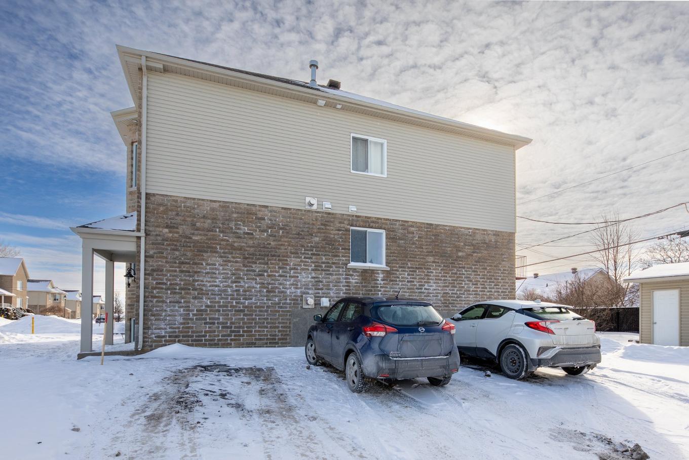 Stationnement - 2-26 Rue Dumouchel, Mercier, QC - Outdoor With Exterior