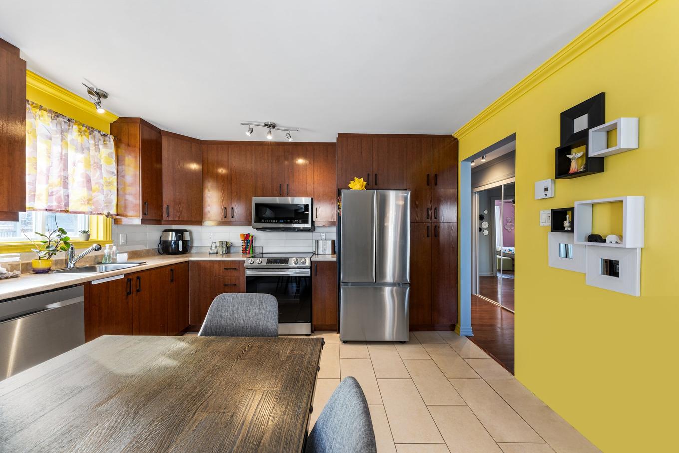 Cuisine - 2-26 Rue Dumouchel, Mercier, QC - Indoor Photo Showing Kitchen