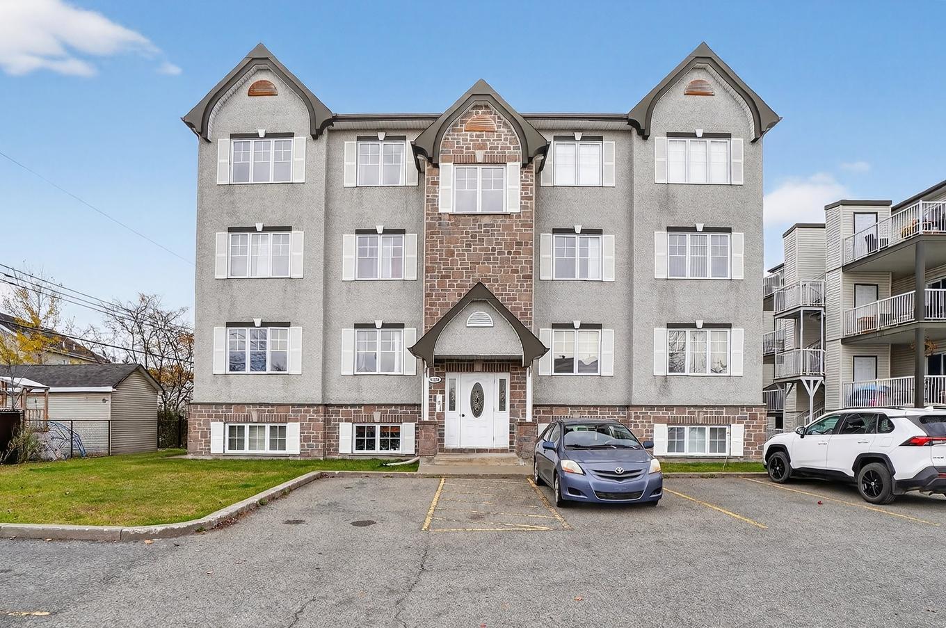 Façade - 302-5320 Rue Du Bocage, Terrebonne (La Plaine), QC - Outdoor With Facade