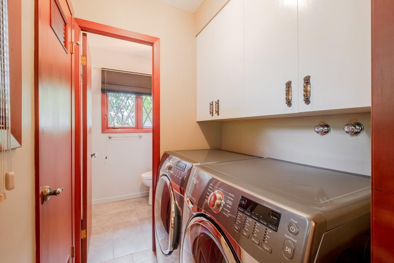 Laundry room - 410 Rue Denonville, Sherbrooke (Les Nations), QC - Indoor Photo Showing Laundry Room