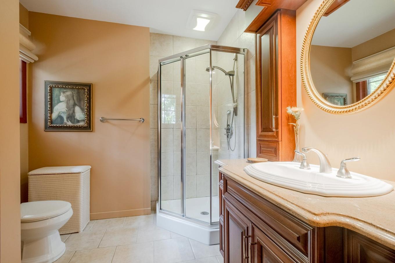 Ensuite bathroom - 410 Rue Denonville, Sherbrooke (Les Nations), QC - Indoor Photo Showing Bathroom