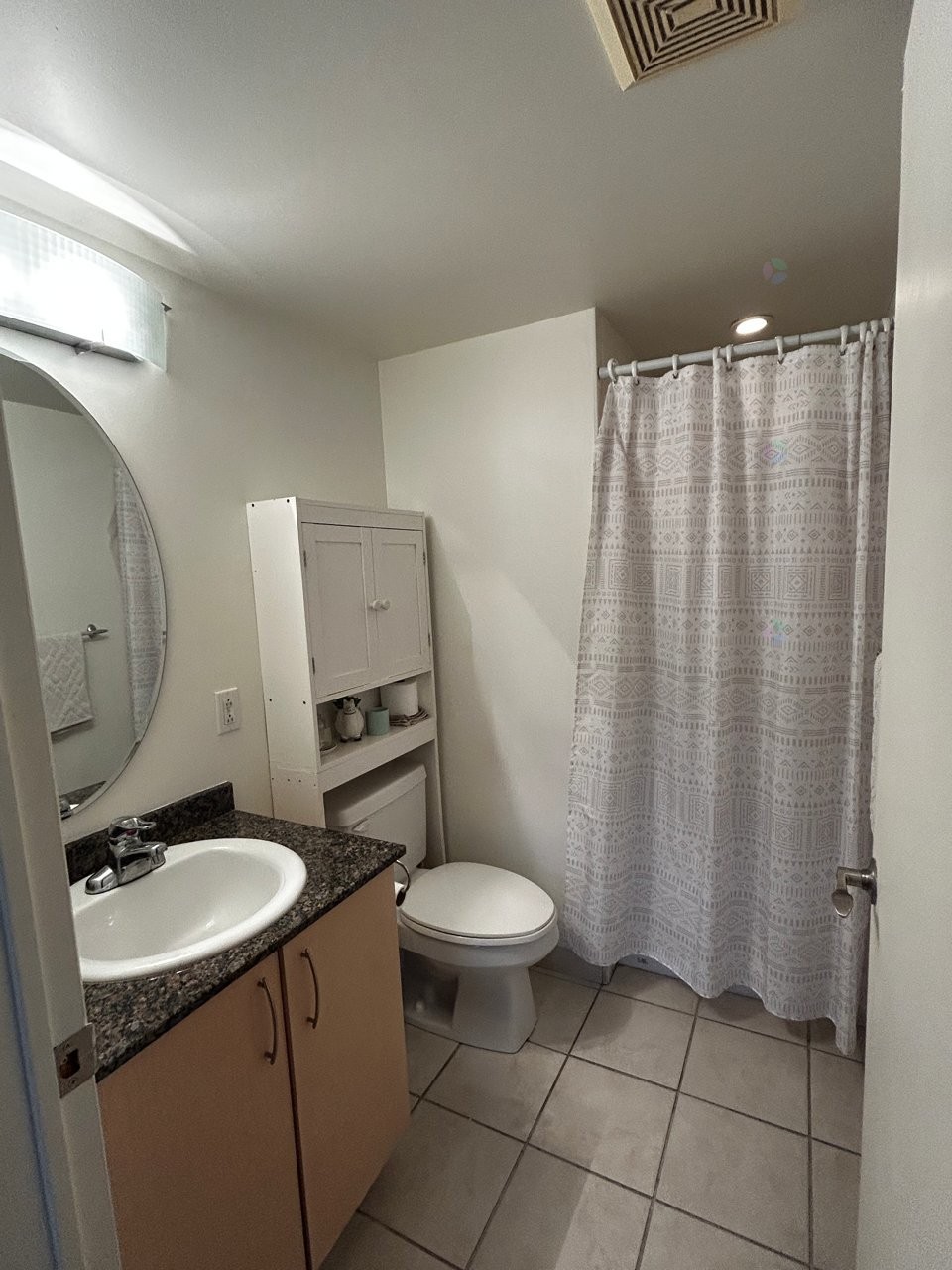 Bathroom - 553-98 Rue Charlotte, Montréal (Ville-Marie), QC - Indoor Photo Showing Bathroom