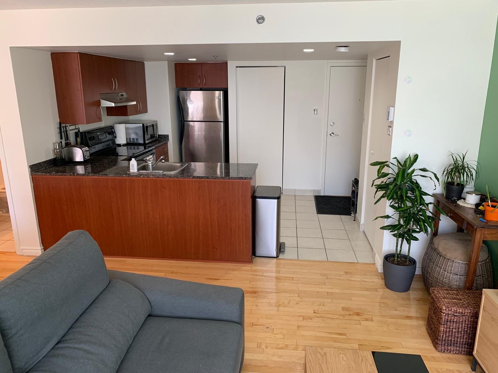 Kitchen - 553-98 Rue Charlotte, Montréal (Ville-Marie), QC - Indoor