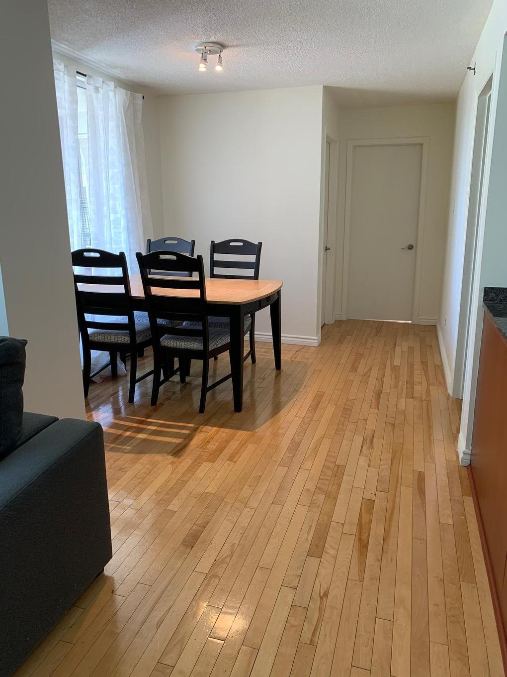 Dining room - 553-98 Rue Charlotte, Montréal (Ville-Marie), QC - Indoor Photo Showing Dining Room