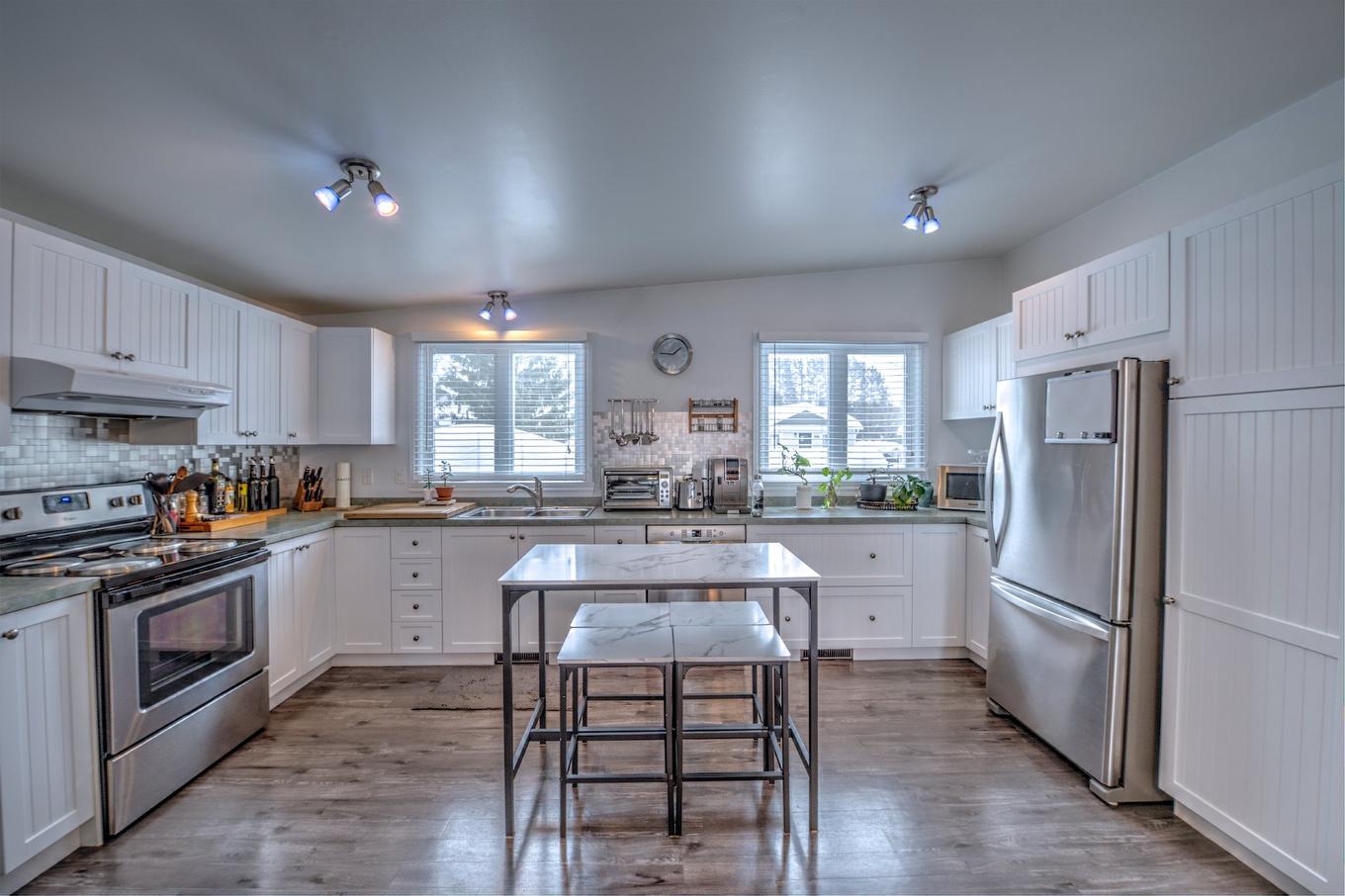 Kitchen - 1116 Rue Lesage, Prévost, QC - Indoor Photo Showing Kitchen