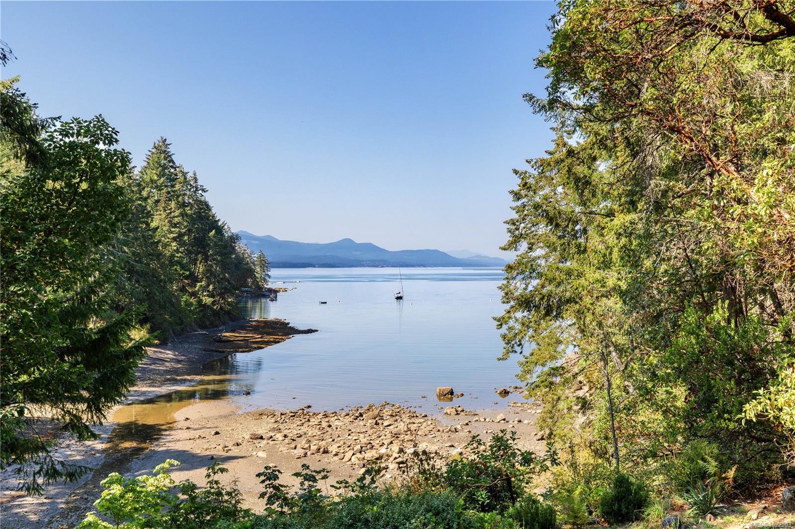 212 Sunset Dr, Salt Spring, BC