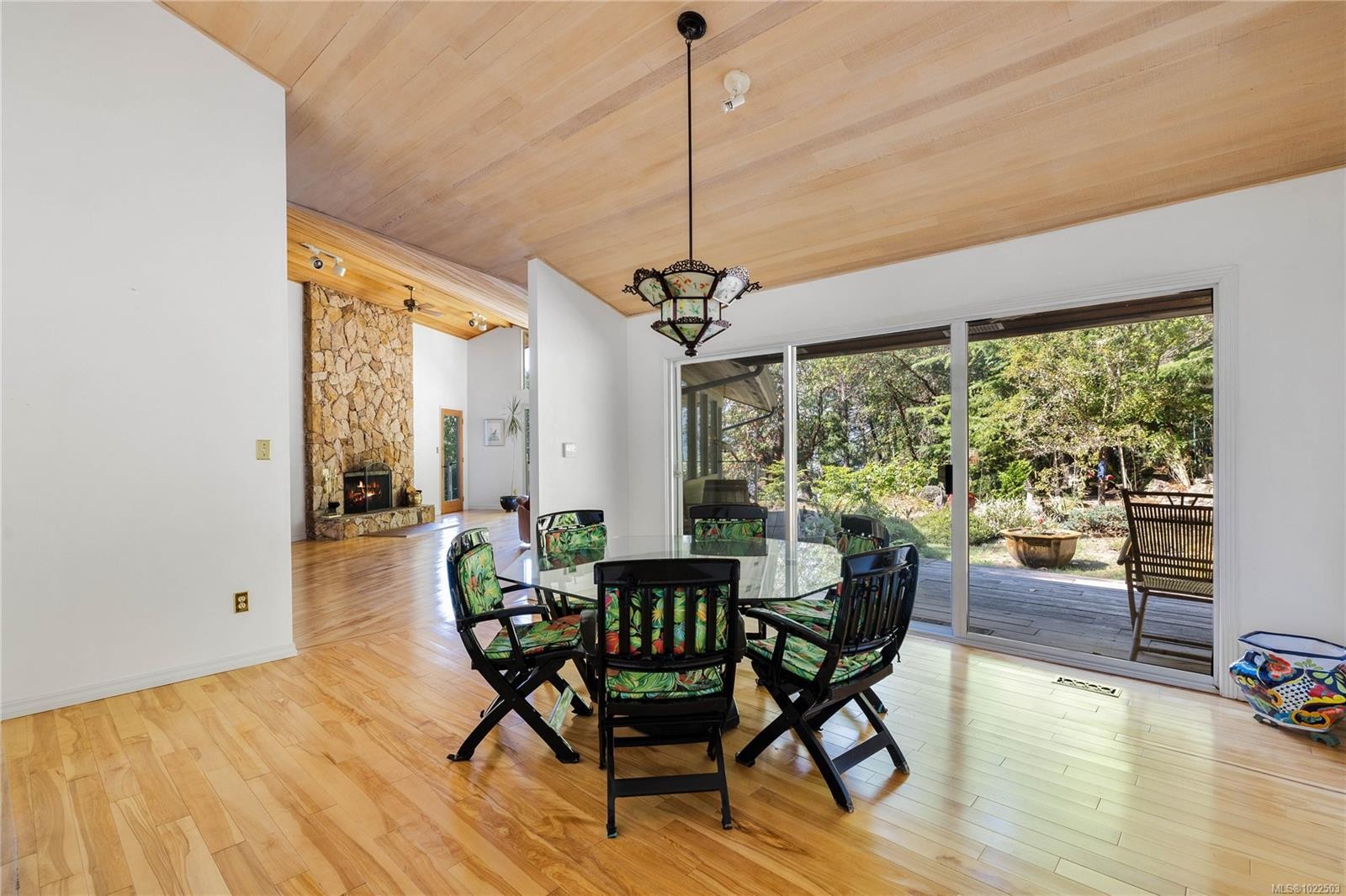 212 Sunset Dr, Salt Spring, BC