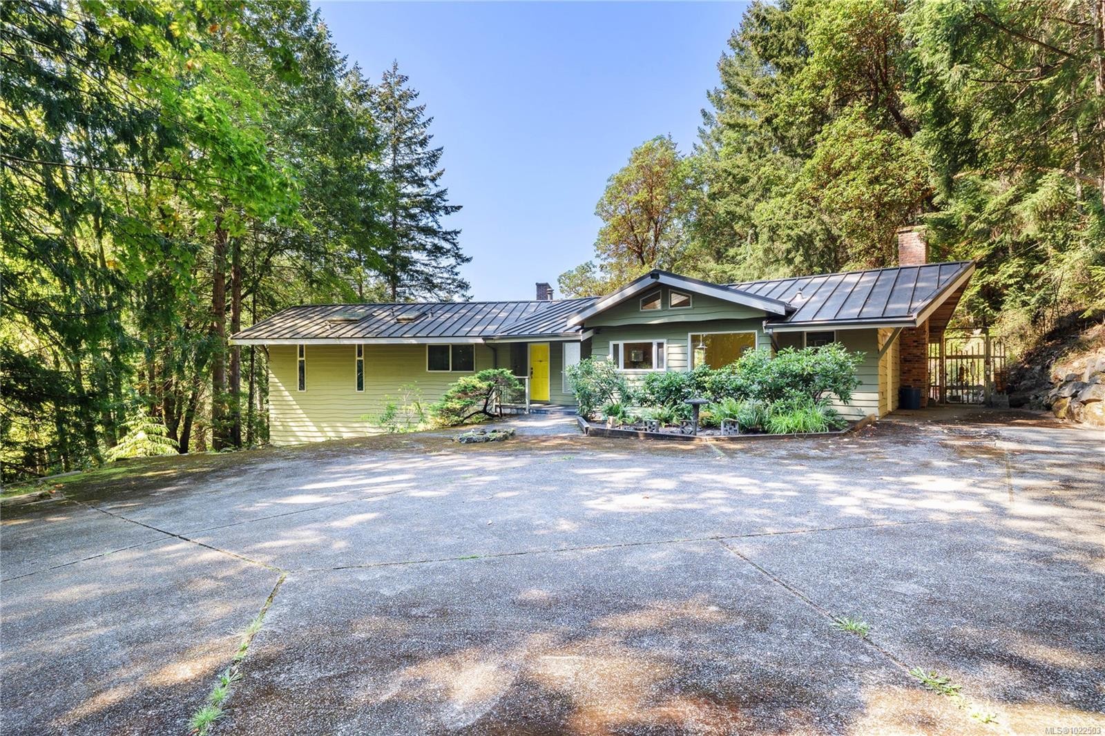 212 Sunset Dr, Salt Spring, BC