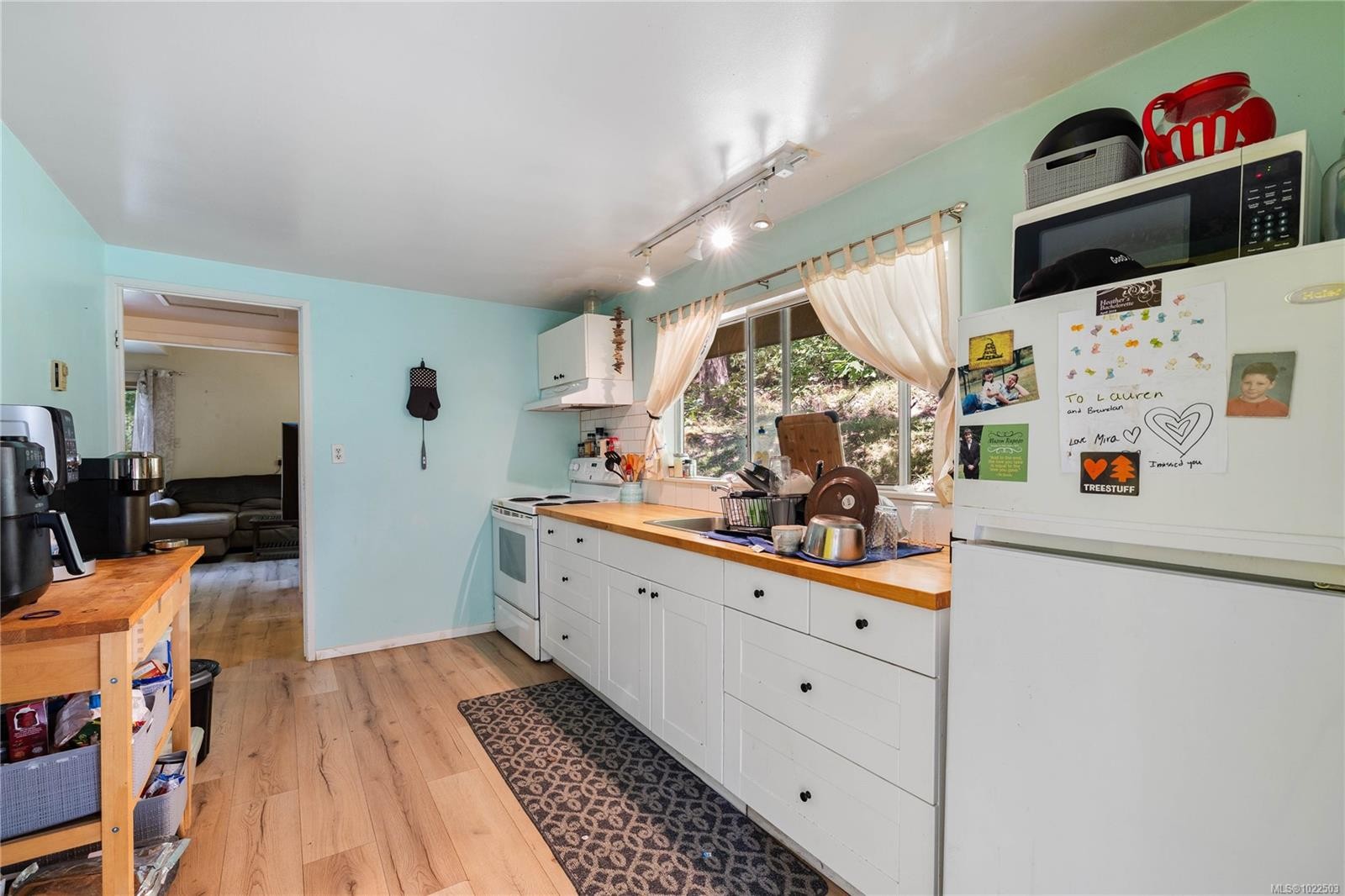 212 Sunset Dr, Salt Spring, BC