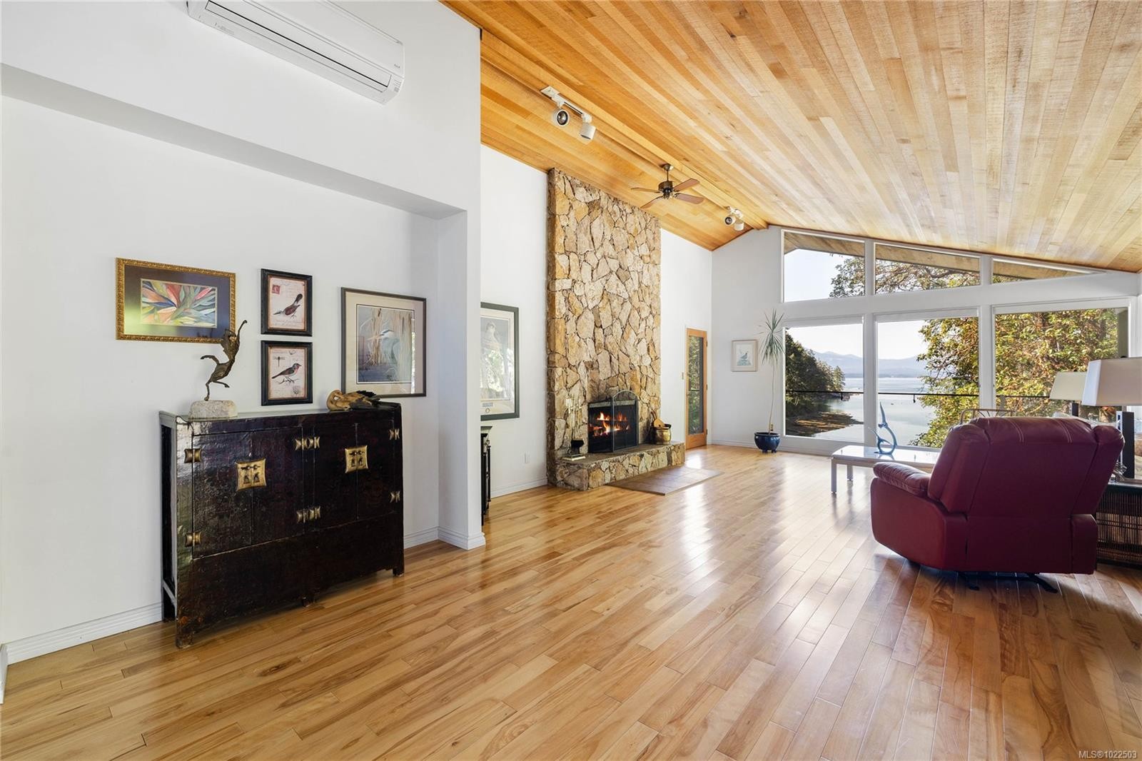 212 Sunset Dr, Salt Spring, BC