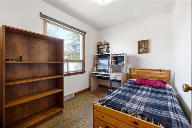 650 Burnell St, Winnipeg, MB