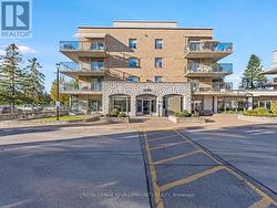 202 - 2506 RUTHERFORD ROAD Vaughan, ON L4K 5N4