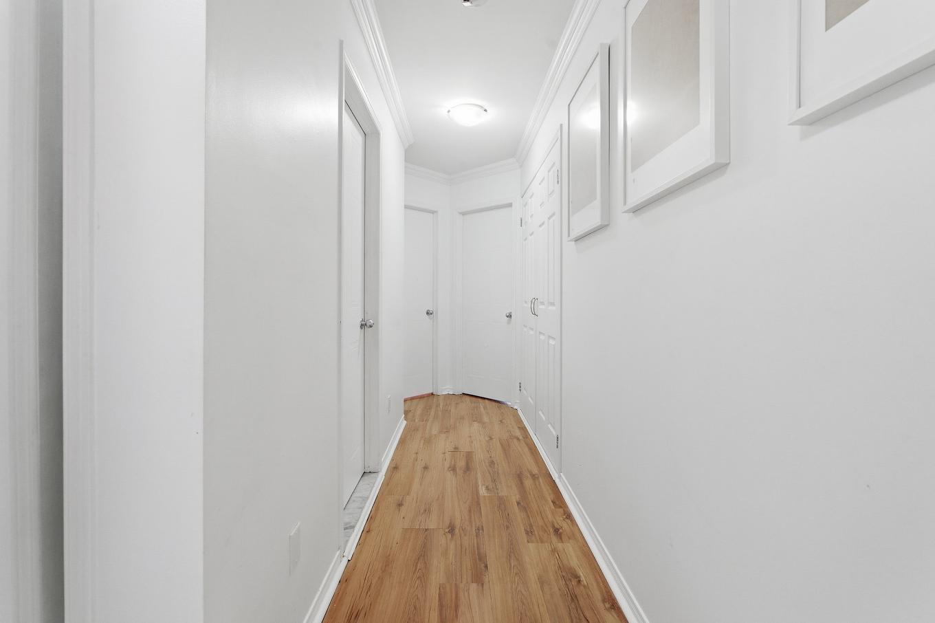 Corridor - 1-2408 Rue Des Grisons, Laval (Vimont), QC - Indoor Photo Showing Other Room