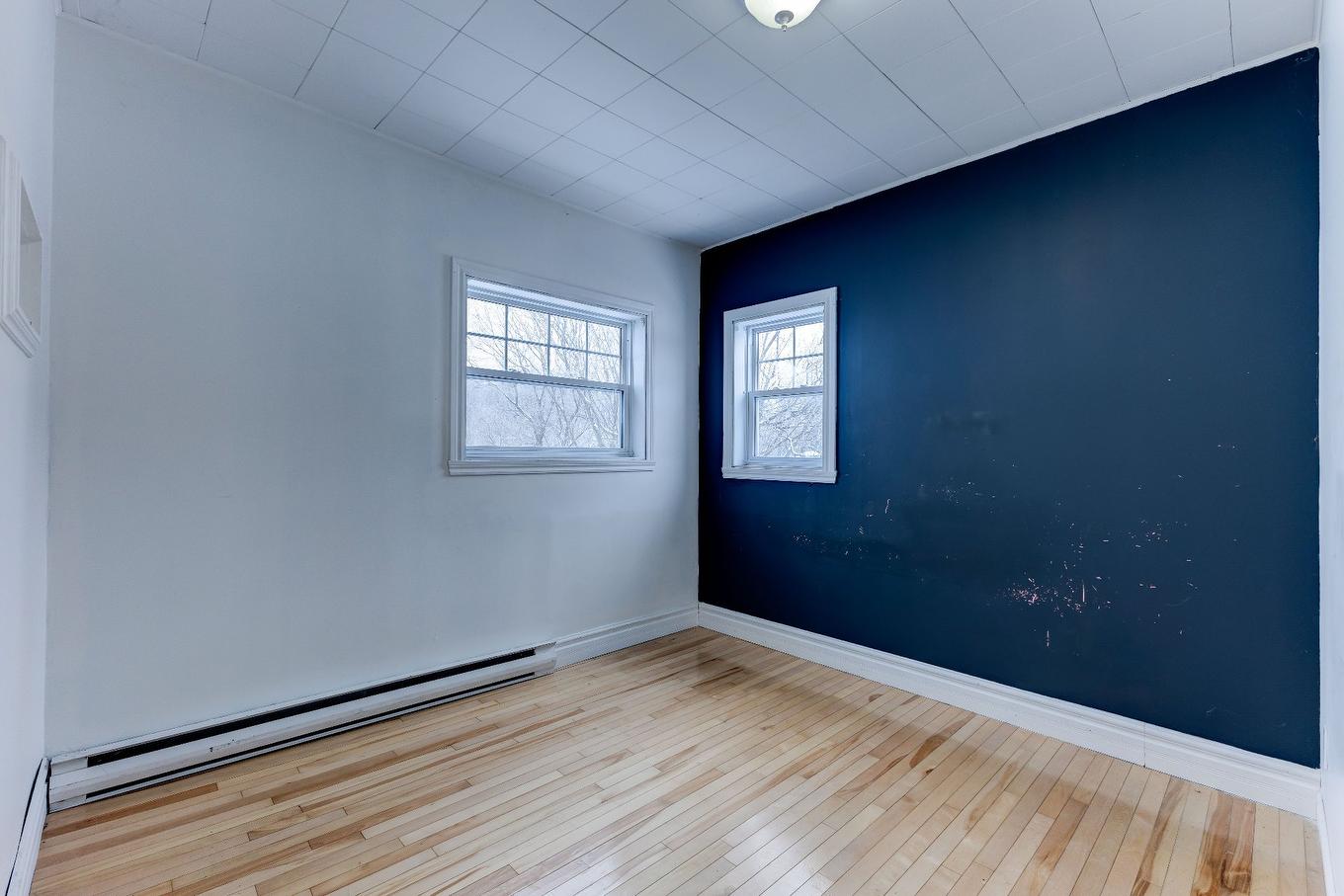 Chambre à coucher - 590 Rue Racine, Farnham, QC - Indoor Photo Showing Other Room