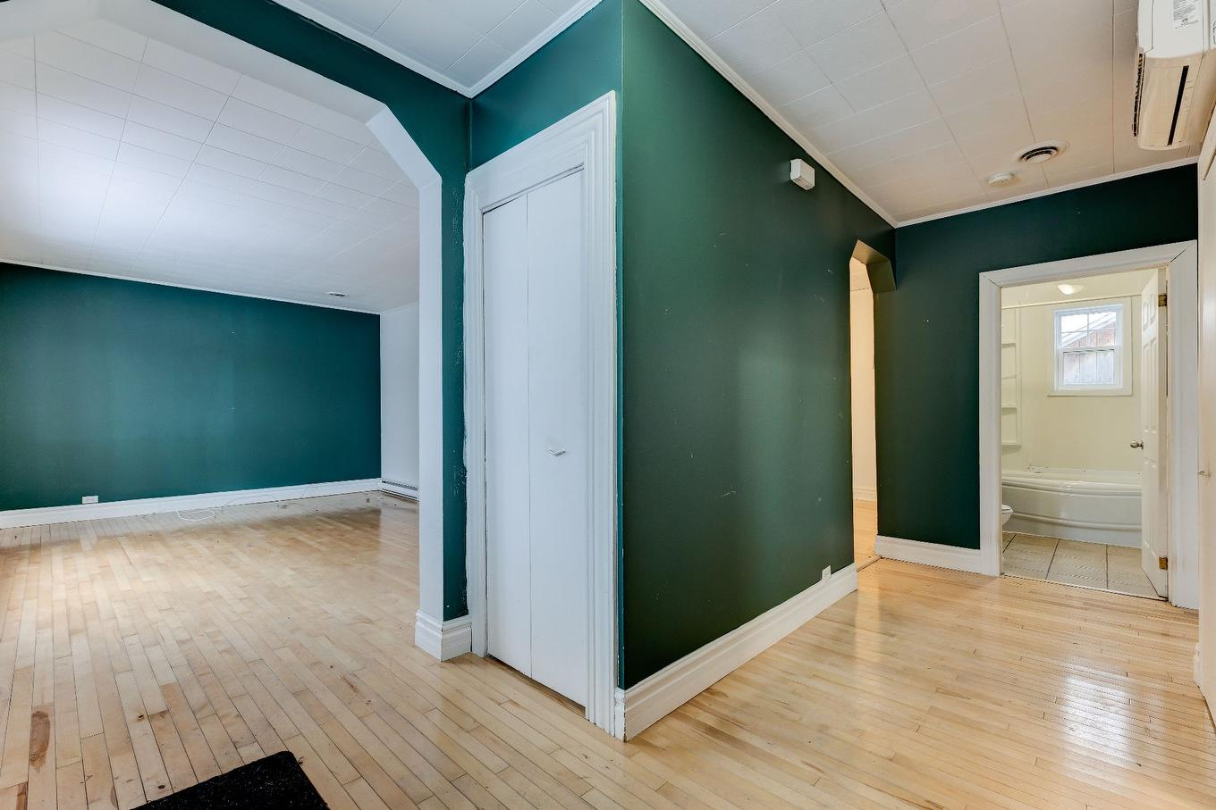 Hall d'entrée/Vestibule - 590 Rue Racine, Farnham, QC - Indoor Photo Showing Other Room