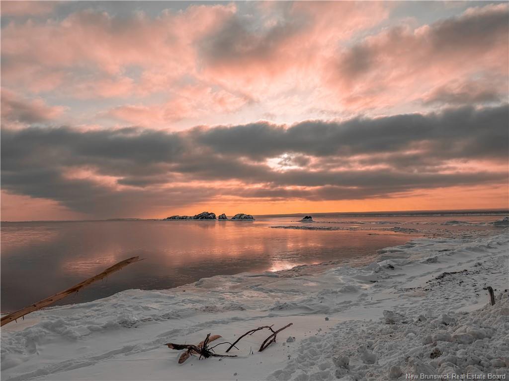 319 Goderich St, Dalhousie, NB