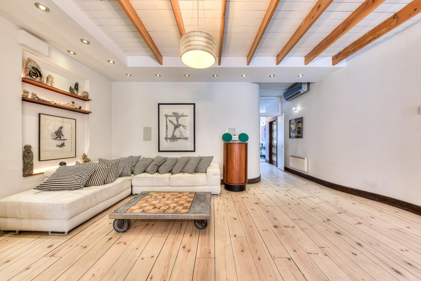 Salon - 6009Z Rue Louis-Hémon, Montréal (Rosemont/La Petite-Patrie), QC - Indoor