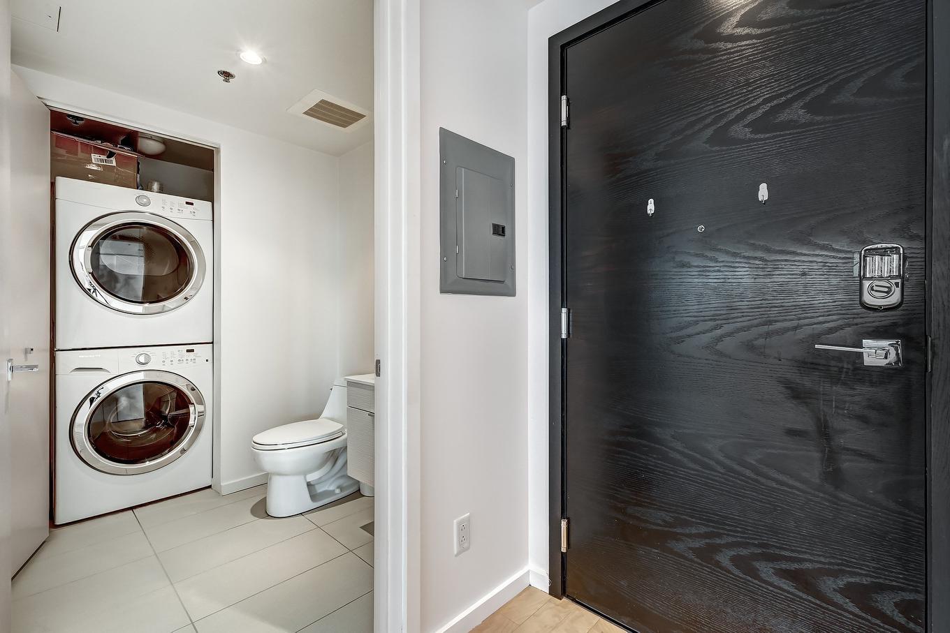 Laundry room - 2006-350 Boul. De Maisonneuve O., Montréal (Ville-Marie), QC - Indoor Photo Showing Laundry Room