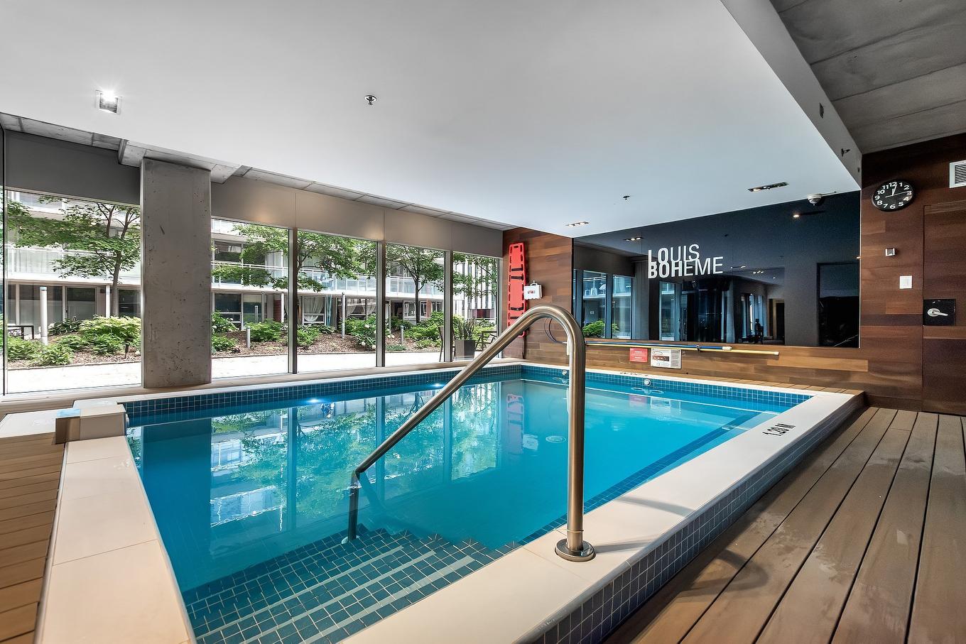 Pool - 2006-350 Boul. De Maisonneuve O., Montréal (Ville-Marie), QC - With In Ground Pool