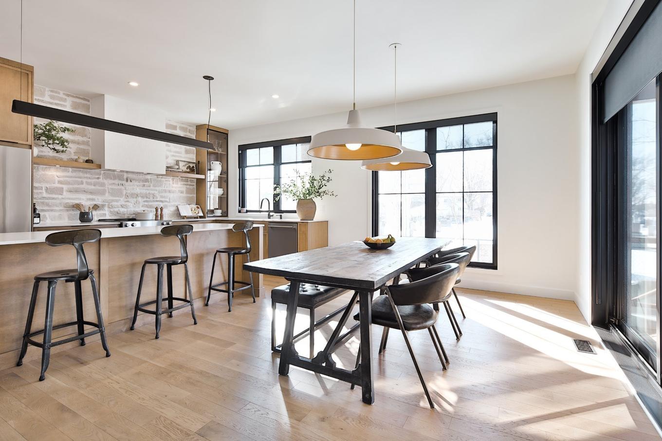 Salle à manger - 244 8E Avenue, Richelieu, QC - Indoor Photo Showing Dining Room