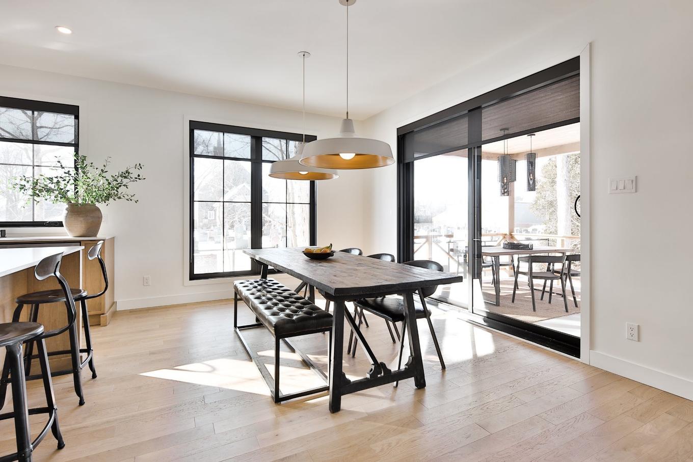 Salle à manger - 244 8E Avenue, Richelieu, QC - Indoor Photo Showing Dining Room