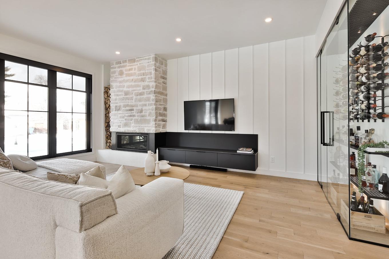 Salon - 244 8E Avenue, Richelieu, QC - Indoor Photo Showing Living Room
