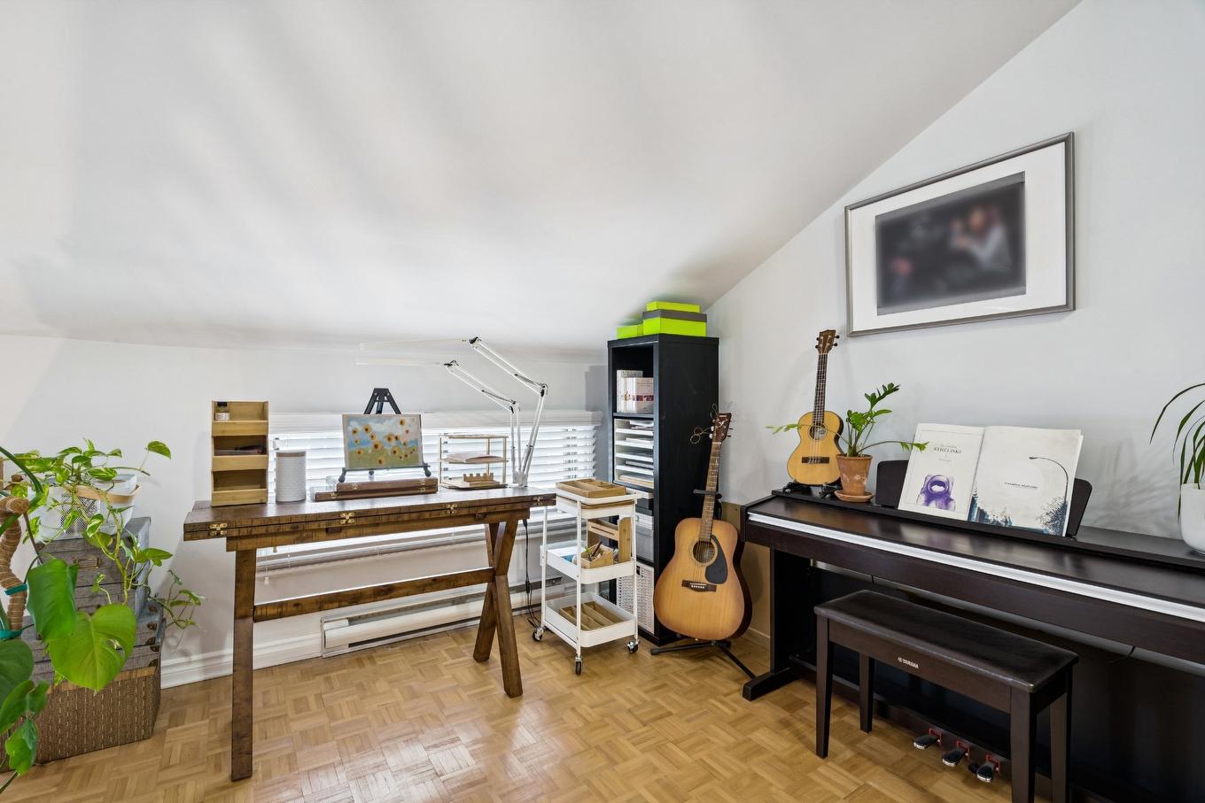 Salle familiale - 8-1161 Crois. Du Collège, Montréal (Lasalle), QC - Indoor Photo Showing Other Room