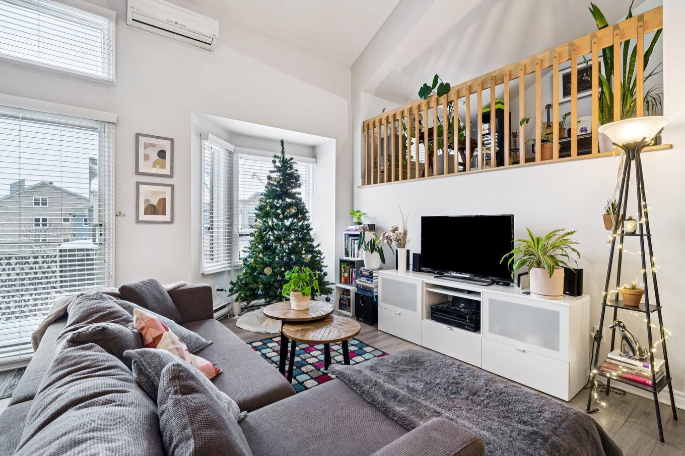 Salon - 8-1161 Crois. Du Collège, Montréal (Lasalle), QC - Indoor Photo Showing Living Room