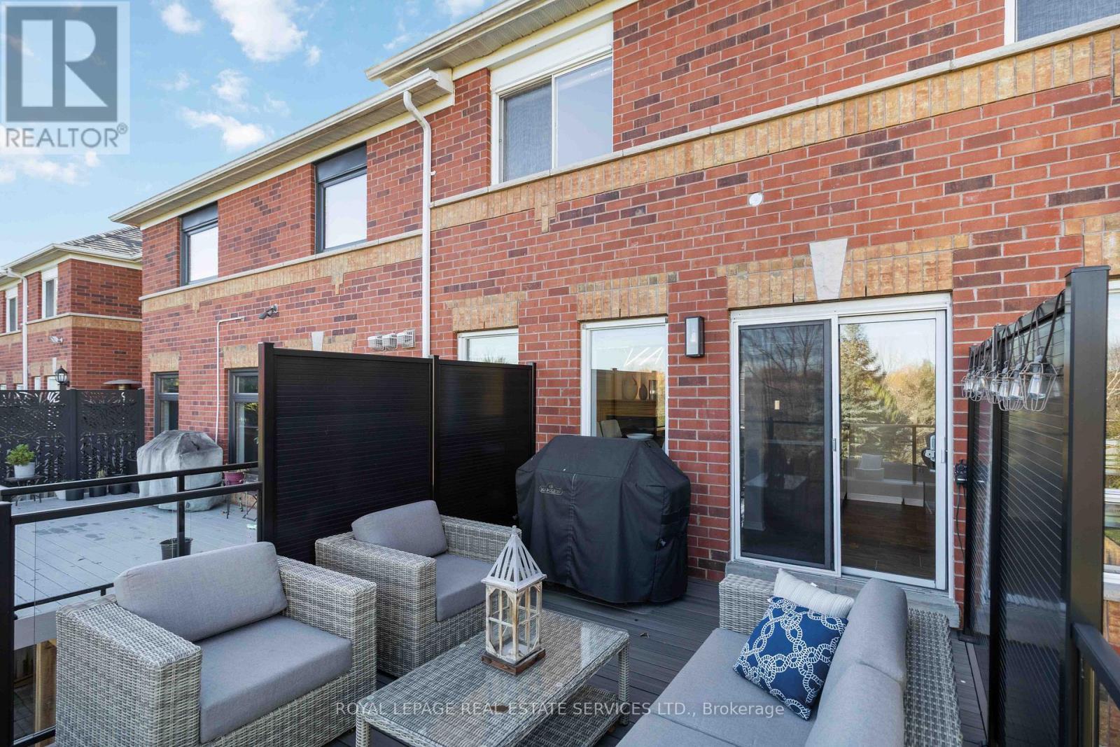 1584 Woodhenge Way, Mississauga, ON - Outdoor With Exterior